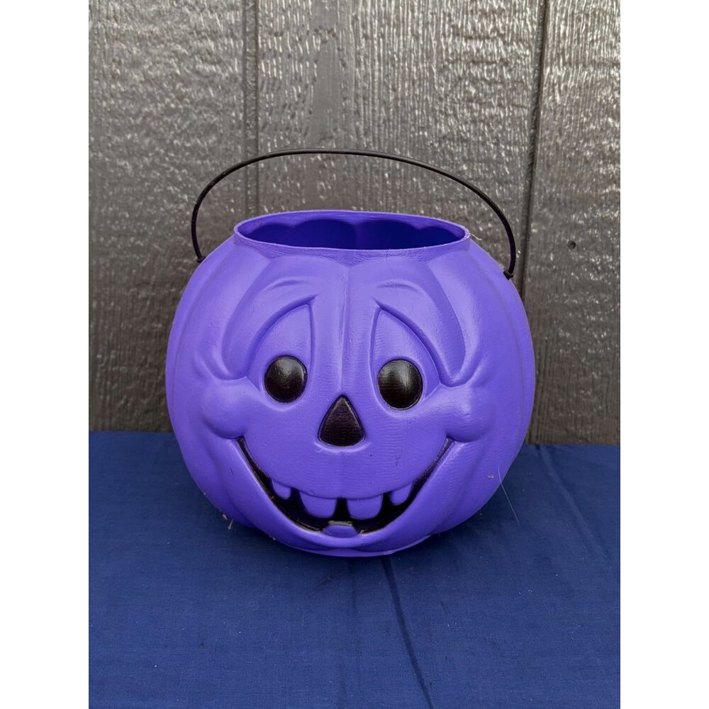 Vintage Purple Pumpkin Plastic Halloween Candy Bucket General Foam Norfolk VA